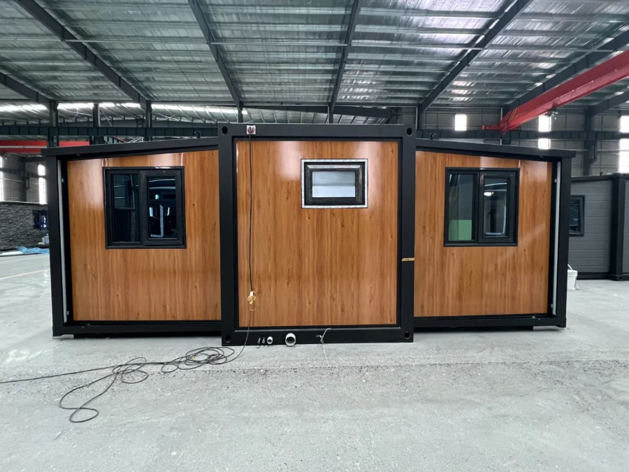 40ft Exterior B2 Dad2d679b62d8930028d1ddd7f1f636b 16