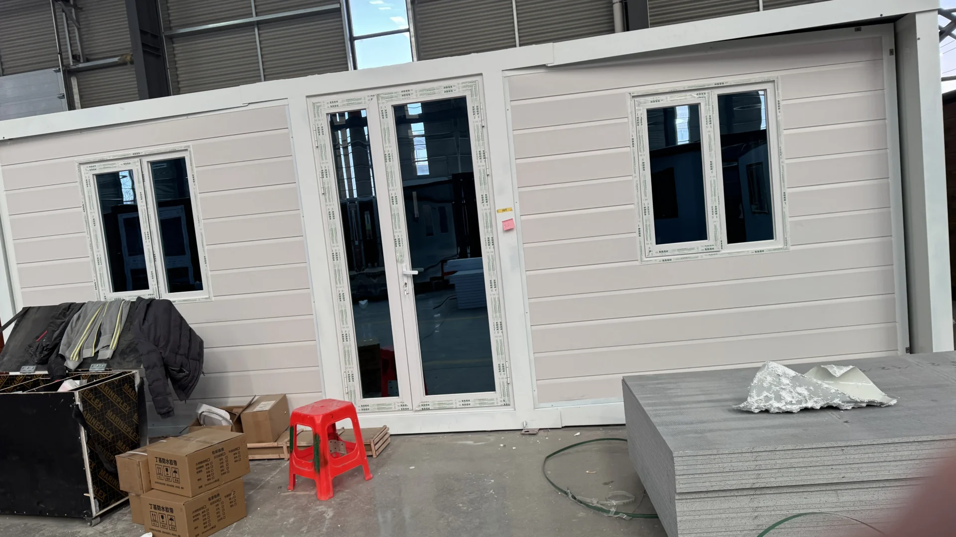 Fr Exterior Flat 20ft 01