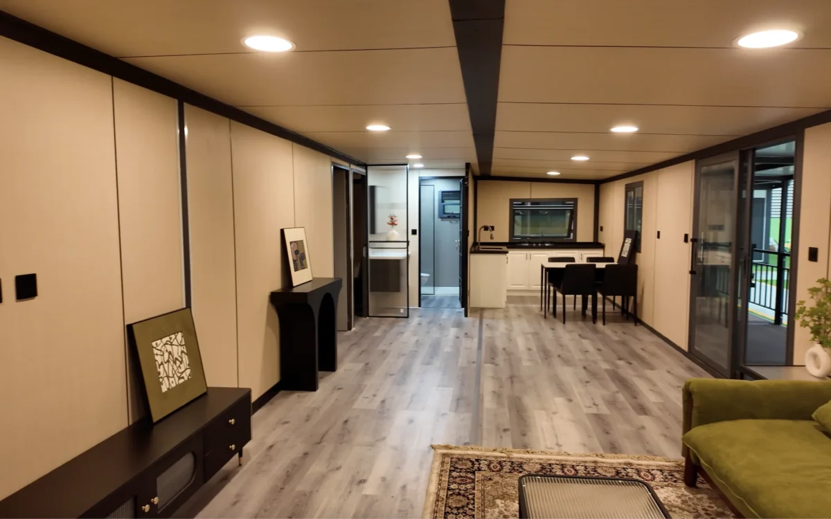 Interior 02